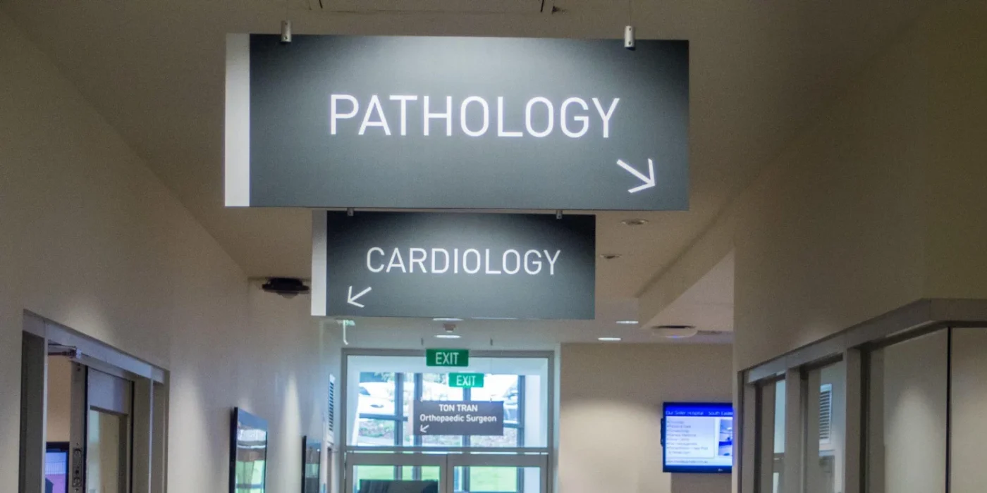 directional signage dubai