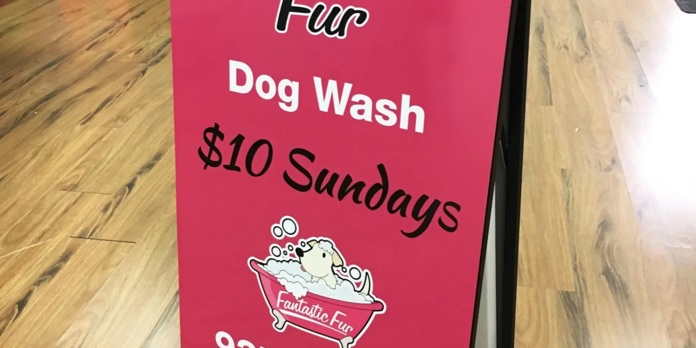 outdoor sidewalk signs uae