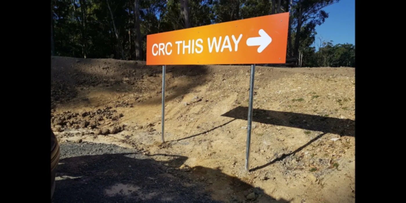outdoor wayfinding signs