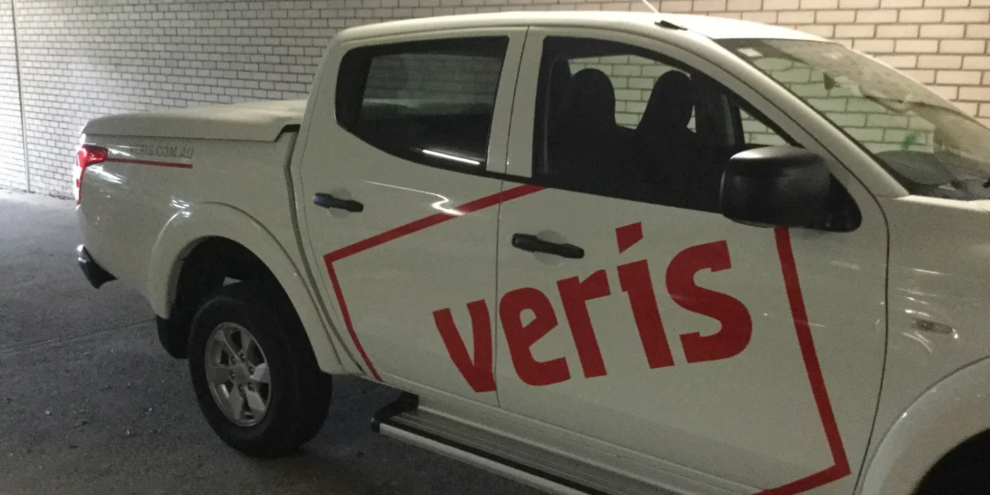 van lettering dubai